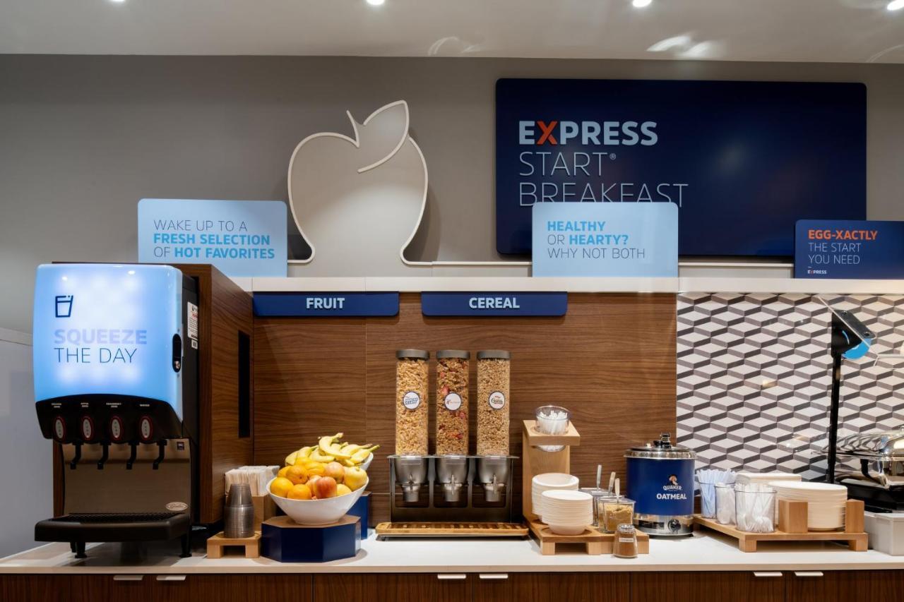 Holiday Inn Express & Suites - Hollister By Ihg מראה חיצוני תמונה