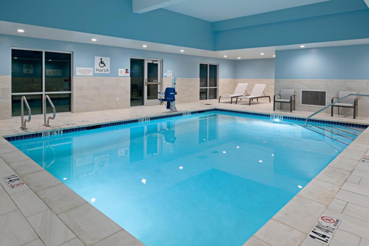 Holiday Inn Express & Suites - Hollister By Ihg מראה חיצוני תמונה