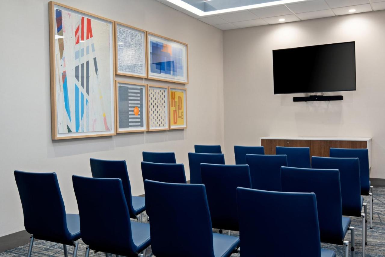 Holiday Inn Express & Suites - Hollister By Ihg מראה חיצוני תמונה